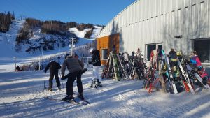 station-recreotouristique-gallix-honco-batiments-ski-sport-hiver